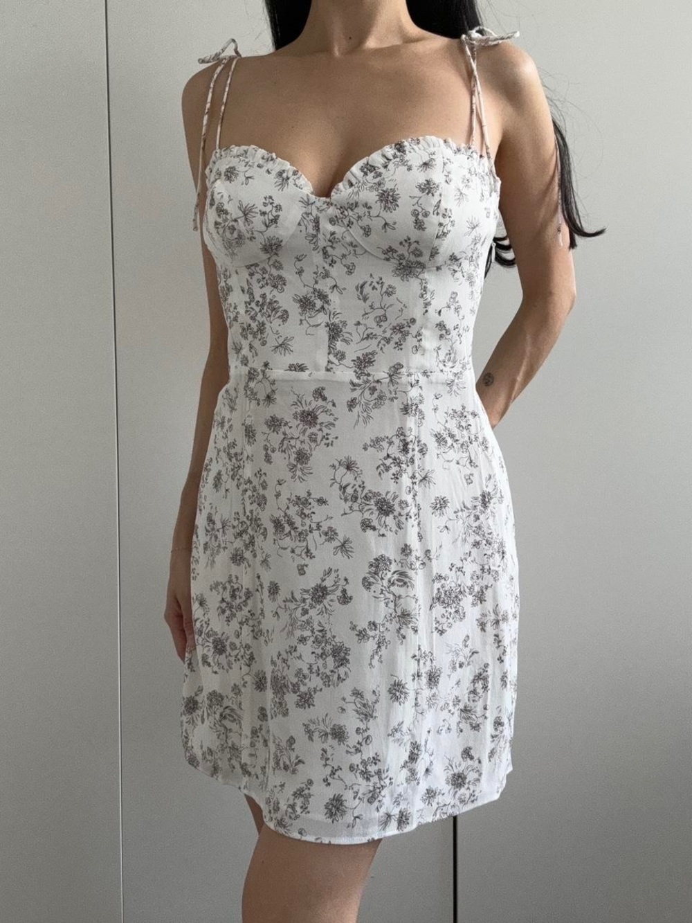 Wilfred Fable Mini Dress in White / Gray Handdrawn Floral - 0